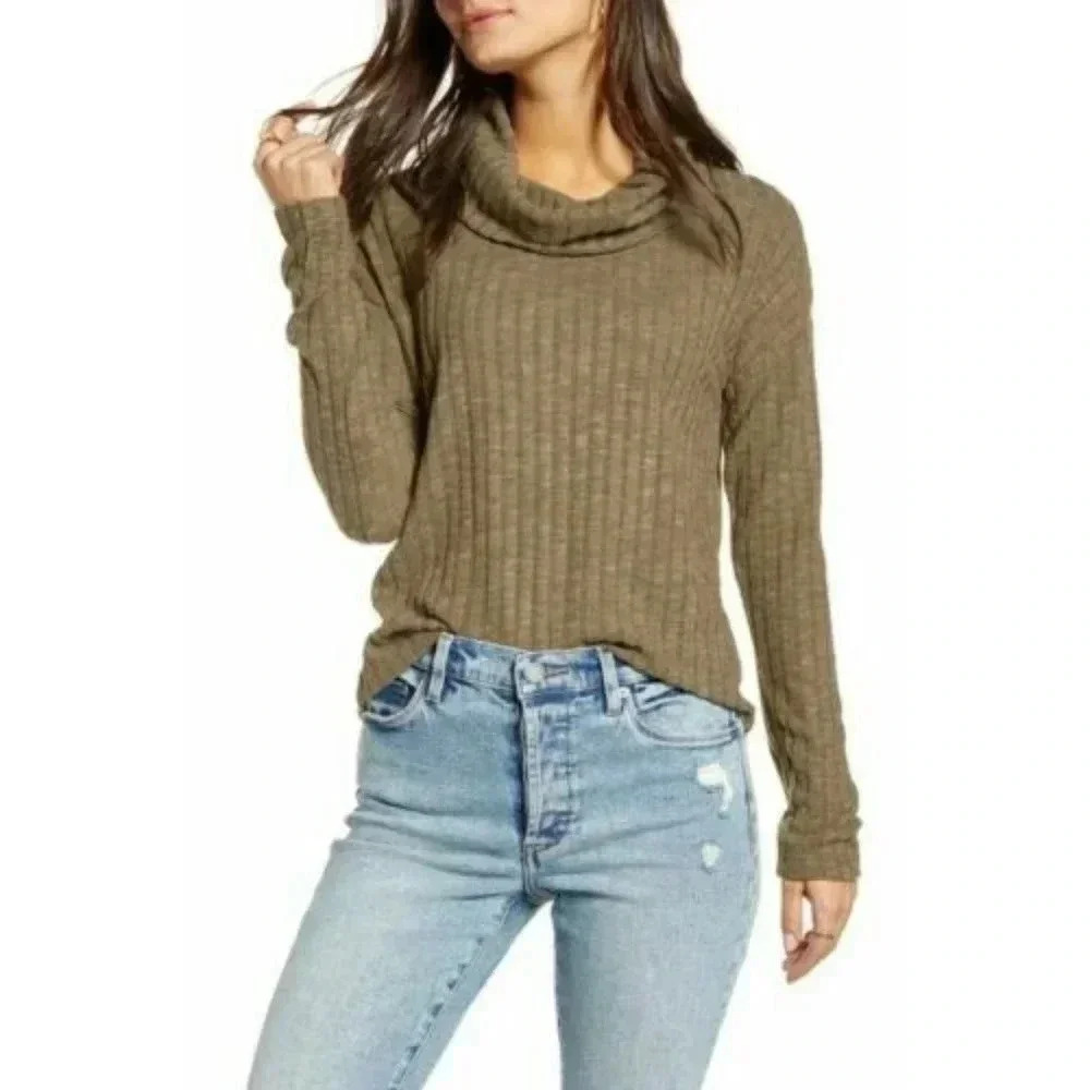 BP Cozy Ribbed Turtleneck Top